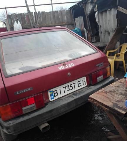 Красный ВАЗ 2109, объемом двигателя 1.3 л и пробегом 250 тыс. км за 800 $, фото 4 на Automoto.ua