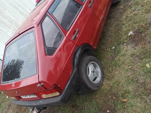 Красный ВАЗ 2109, объемом двигателя 1.5 л и пробегом 1000 тыс. км за 500 $, фото 2 на Automoto.ua
