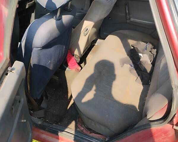 Красный ВАЗ 2109, объемом двигателя 1.3 л и пробегом 250 тыс. км за 800 $, фото 8 на Automoto.ua