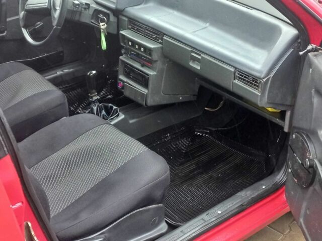 Красный ВАЗ 2109, объемом двигателя 0 л и пробегом 100 тыс. км за 1068 $, фото 6 на Automoto.ua