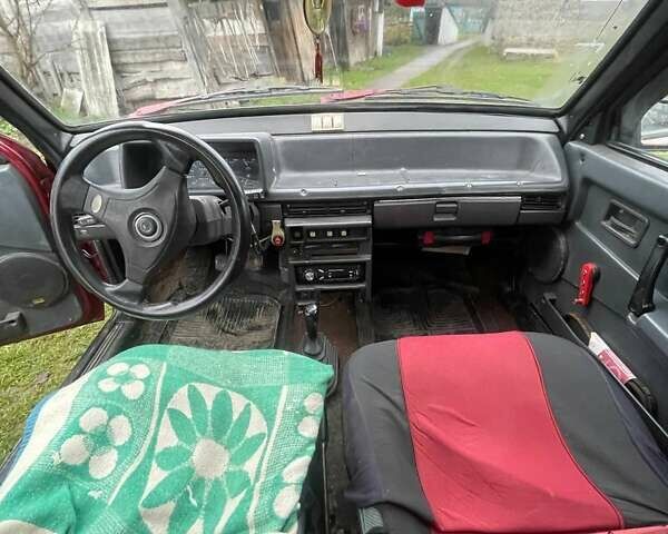 Красный ВАЗ 2109, объемом двигателя 1.5 л и пробегом 700 тыс. км за 670 $, фото 3 на Automoto.ua