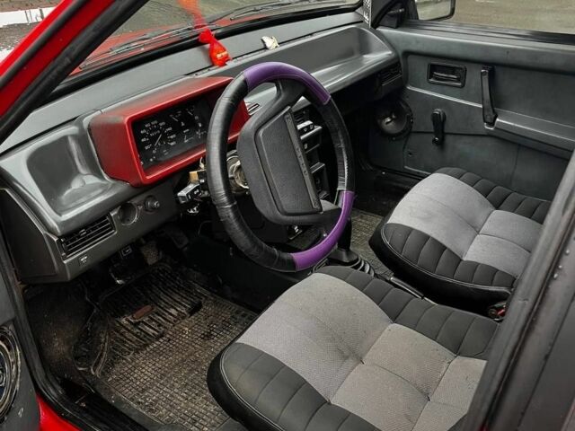 Красный ВАЗ 2109, объемом двигателя 1.5 л и пробегом 663 тыс. км за 945 $, фото 5 на Automoto.ua
