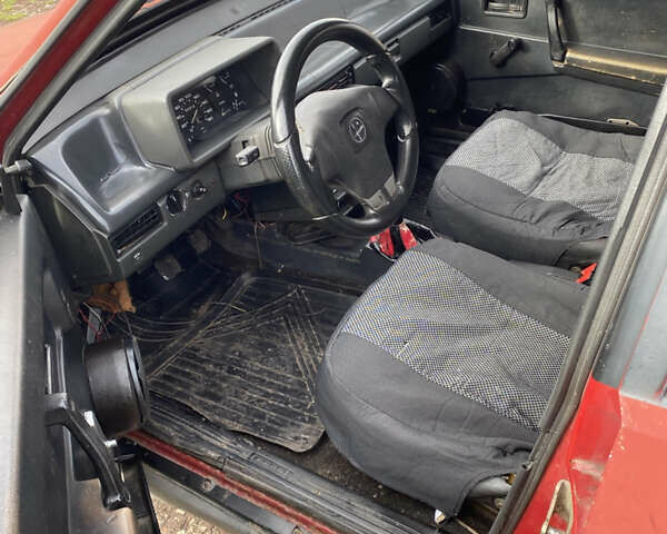 Красный ВАЗ 2109, объемом двигателя 1.6 л и пробегом 150 тыс. км за 600 $, фото 8 на Automoto.ua