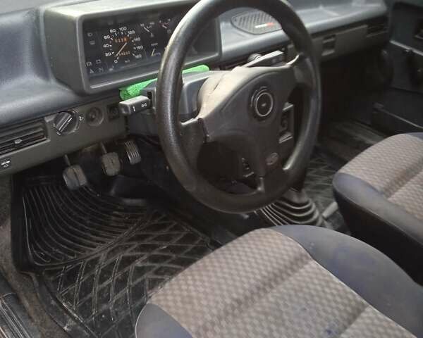 Красный ВАЗ 2109, объемом двигателя 1.3 л и пробегом 150 тыс. км за 999 $, фото 6 на Automoto.ua