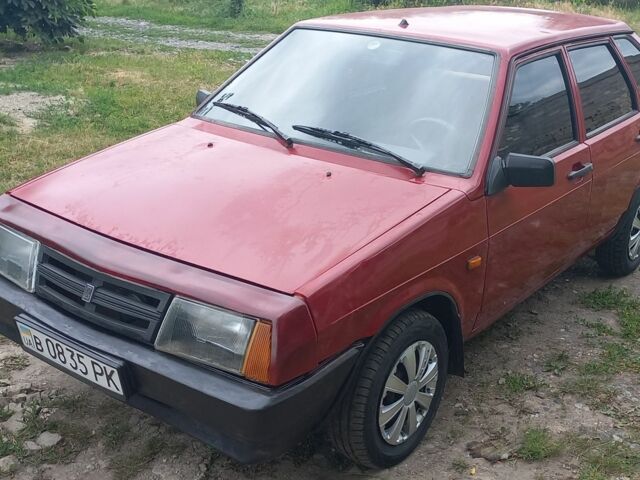 Красный ВАЗ 2109, объемом двигателя 1.5 л и пробегом 120 тыс. км за 842 $, фото 1 на Automoto.ua