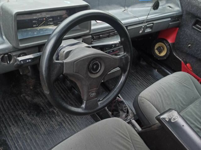 Красный ВАЗ 2109, объемом двигателя 1.5 л и пробегом 1000 тыс. км за 500 $, фото 4 на Automoto.ua