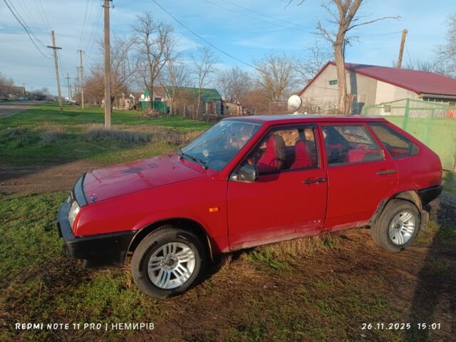 Красный ВАЗ 2109, объемом двигателя 1.5 л и пробегом 190 тыс. км за 827 $, фото 6 на Automoto.ua