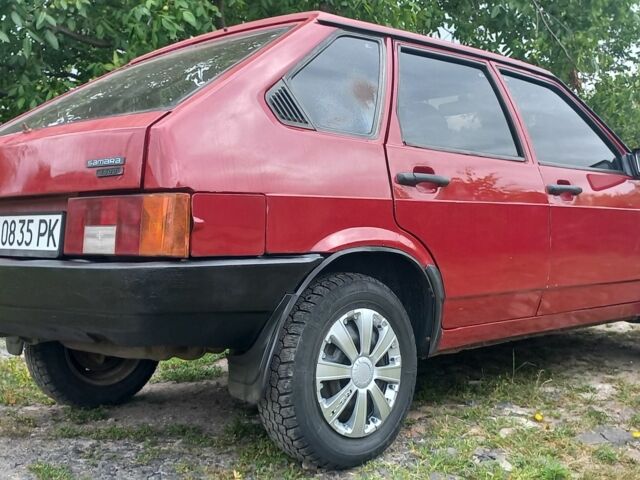 Красный ВАЗ 2109, объемом двигателя 1.5 л и пробегом 120 тыс. км за 842 $, фото 4 на Automoto.ua