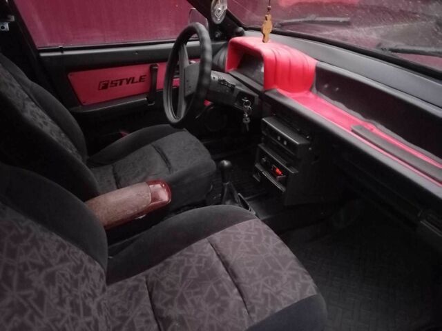 Красный ВАЗ 2109, объемом двигателя 1.3 л и пробегом 240 тыс. км за 950 $, фото 5 на Automoto.ua