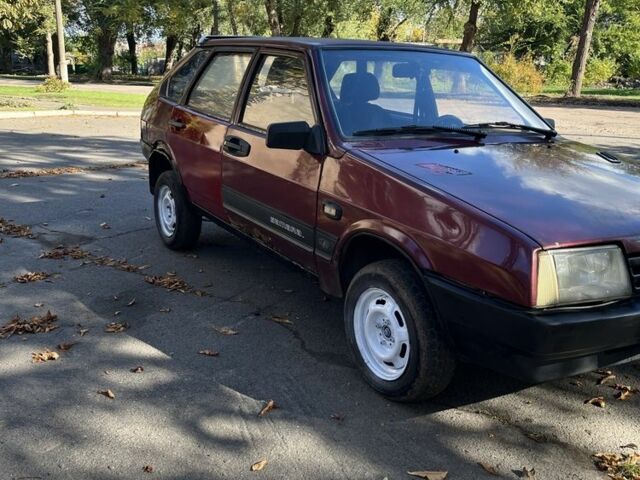 ВАЗ 2109 1989 в Кривом Роге на Automoto.ua Красный ВАЗ 2109, объемом двигателя 1.3 л и пробегом 15 тыс. км за 434 $, фото 5 на Automoto.ua