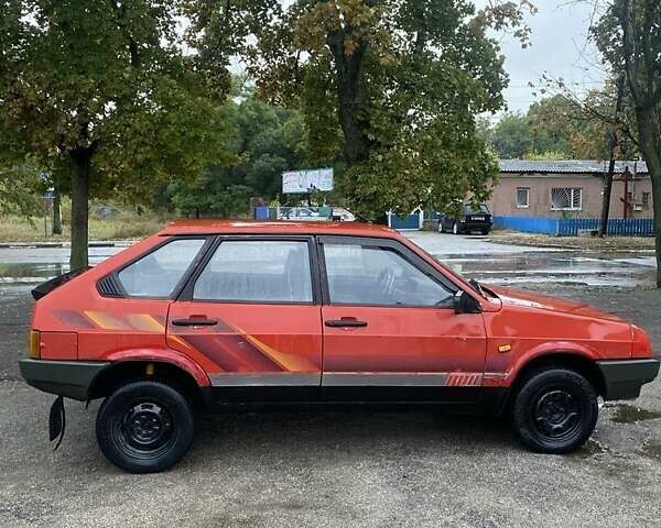 ВАЗ 2109 1989 в Кропивницком (Кировограде) на Automoto.ua Красный ВАЗ 2109, объемом двигателя 1.5 л и пробегом 300 тыс. км за 559 $, фото 3 на Automoto.ua