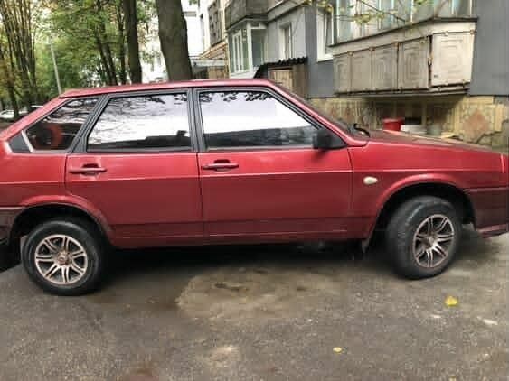 ВАЗ 2109 1989 в Кропивницком (Кировограде) на Automoto.ua Красный ВАЗ 2109, объемом двигателя 0 л и пробегом 73 тыс. км за 1900 $, фото 3 на Automoto.ua