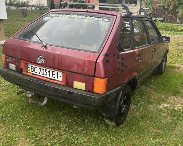 Красный ВАЗ 2109, объемом двигателя 1.5 л и пробегом 200 тыс. км за 800 $, фото 2 на Automoto.ua