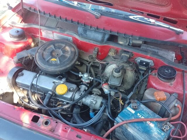 Красный ВАЗ 2109, объемом двигателя 1.5 л и пробегом 94 тыс. км за 650 $, фото 3 на Automoto.ua