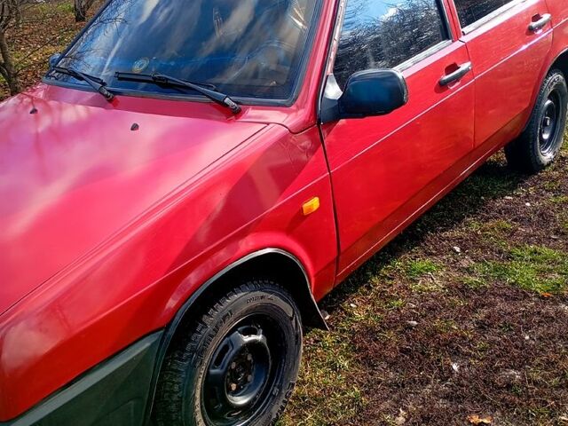 Красный ВАЗ 2109, объемом двигателя 1.5 л и пробегом 250 тыс. км за 1200 $, фото 10 на Automoto.ua