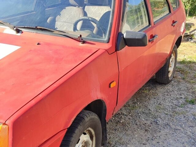 Красный ВАЗ 2109, объемом двигателя 1.5 л и пробегом 300 тыс. км за 500 $, фото 1 на Automoto.ua