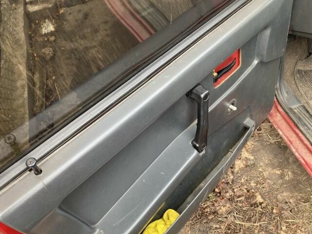 Красный ВАЗ 2109, объемом двигателя 1.5 л и пробегом 294 тыс. км за 604 $, фото 5 на Automoto.ua