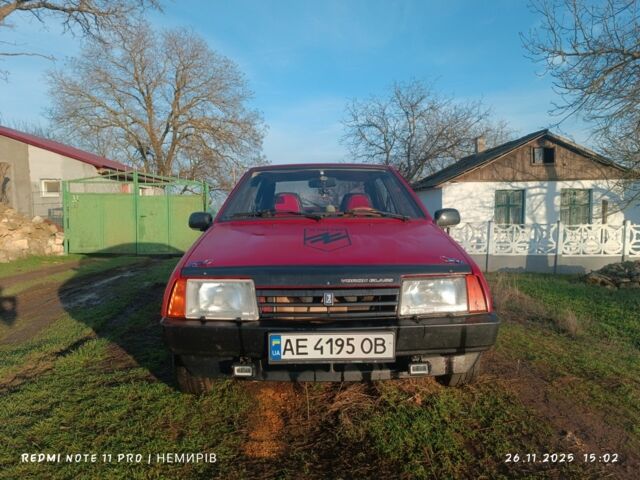 Красный ВАЗ 2109, объемом двигателя 1.5 л и пробегом 190 тыс. км за 827 $, фото 5 на Automoto.ua