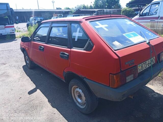 Красный ВАЗ 2109, объемом двигателя 0 л и пробегом 200 тыс. км за 22500 $, фото 4 на Automoto.ua
