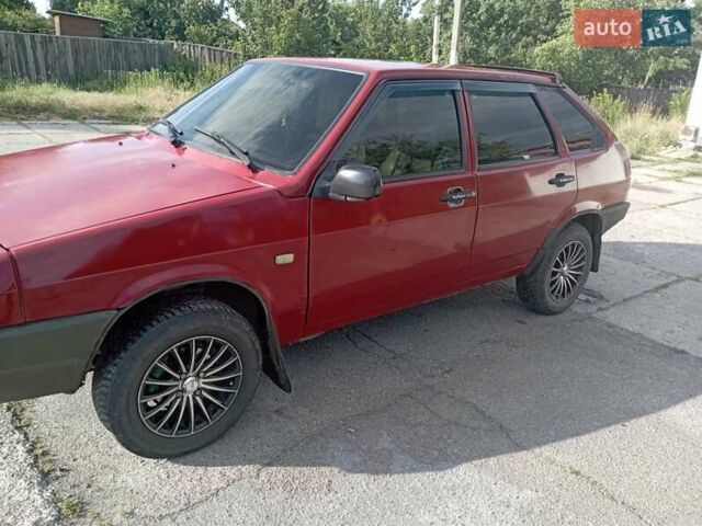Красный ВАЗ 2109, объемом двигателя 1.3 л и пробегом 194 тыс. км за 1800 $, фото 2 на Automoto.ua
