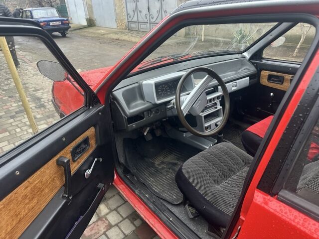 Красный ВАЗ 2109, объемом двигателя 1.3 л и пробегом 950 тыс. км за 1100 $, фото 4 на Automoto.ua