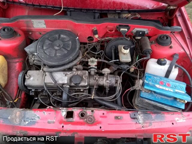Красный ВАЗ 2109, объемом двигателя 1.6 л и пробегом 258 тыс. км за 700 $, фото 1 на Automoto.ua