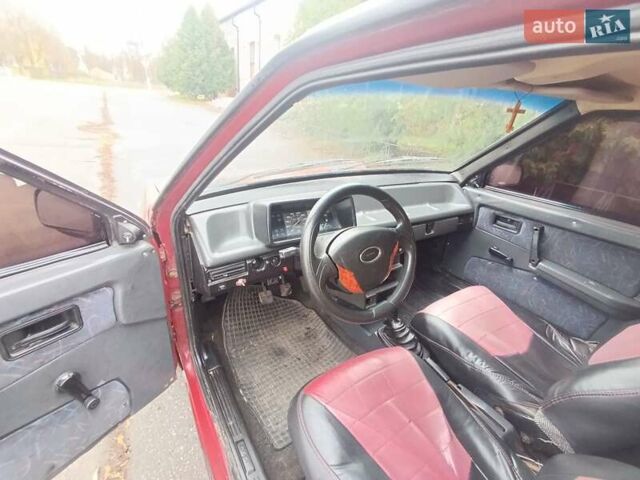 Красный ВАЗ 2109, объемом двигателя 0 л и пробегом 200 тыс. км за 758 $, фото 2 на Automoto.ua