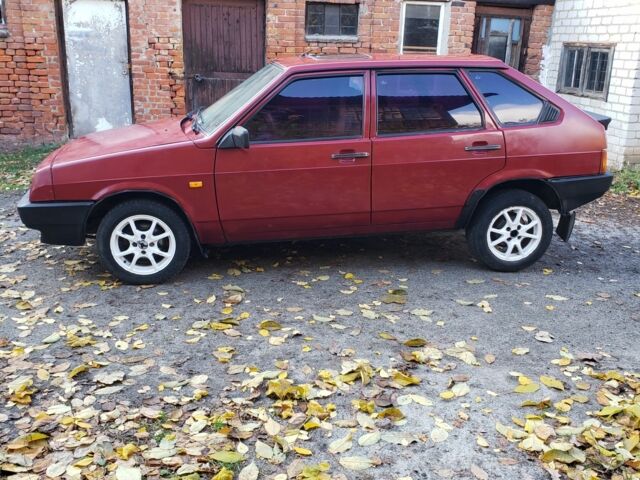 Красный ВАЗ 2109, объемом двигателя 1.5 л и пробегом 189 тыс. км за 1199 $, фото 4 на Automoto.ua
