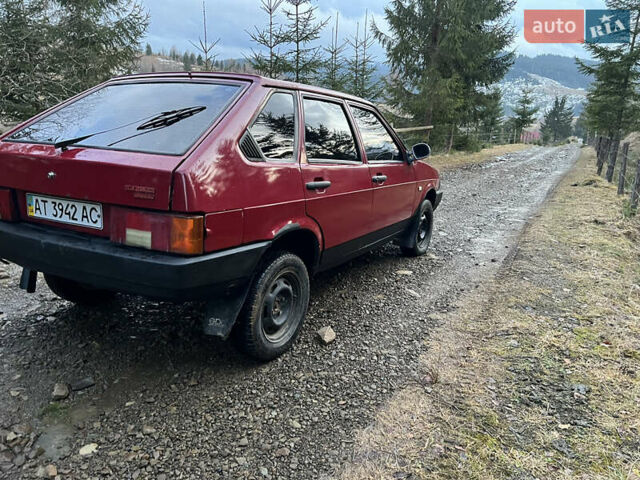 Красный ВАЗ 2109, объемом двигателя 1.5 л и пробегом 200 тыс. км за 550 $, фото 4 на Automoto.ua