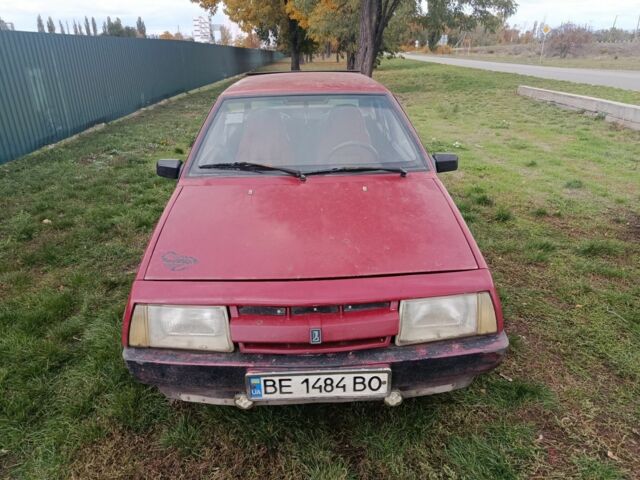 Красный ВАЗ 2109, объемом двигателя 2 л и пробегом 200 тыс. км за 650 $, фото 1 на Automoto.ua