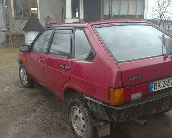Красный ВАЗ 2109, объемом двигателя 1.5 л и пробегом 72 тыс. км за 750 $, фото 2 на Automoto.ua
