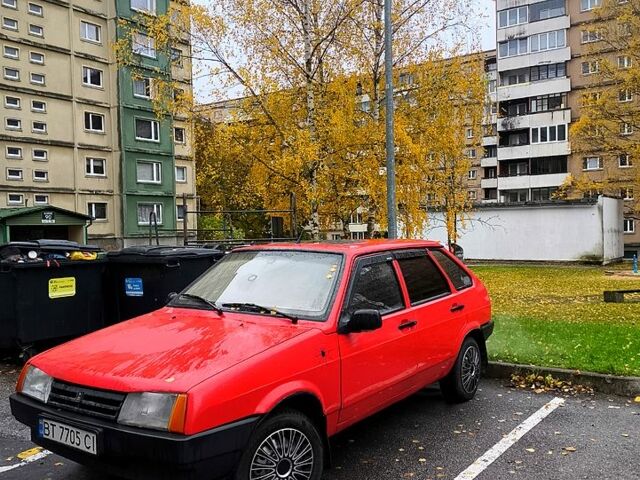 Красный ВАЗ 2109, объемом двигателя 1.3 л и пробегом 220 тыс. км за 2000 $, фото 6 на Automoto.ua