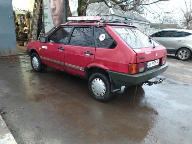 Красный ВАЗ 2109, объемом двигателя 1.5 л и пробегом 186 тыс. км за 1183 $, фото 1 на Automoto.ua