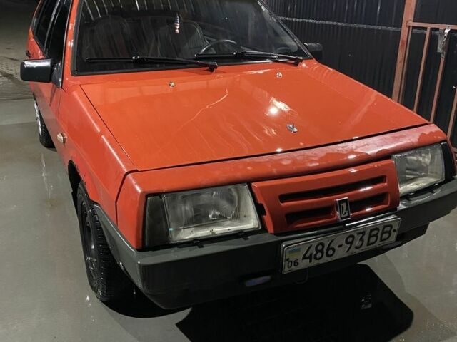 Красный ВАЗ 2109, объемом двигателя 1.5 л и пробегом 85 тыс. км за 800 $, фото 2 на Automoto.ua