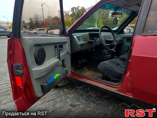 Красный ВАЗ 2109, объемом двигателя 1.5 л и пробегом 215 тыс. км за 1000 $, фото 8 на Automoto.ua