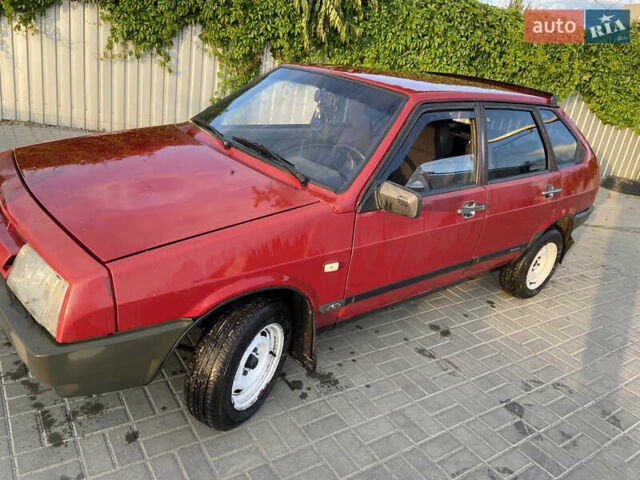 Красный ВАЗ 2109, объемом двигателя 1.5 л и пробегом 274 тыс. км за 815 $, фото 3 на Automoto.ua