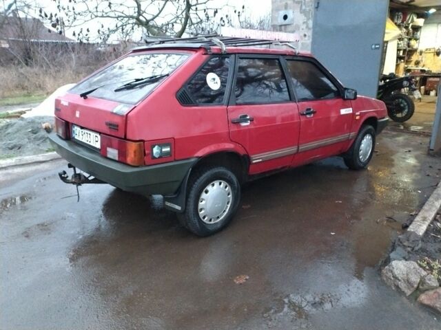 Красный ВАЗ 2109, объемом двигателя 1.5 л и пробегом 186 тыс. км за 1183 $, фото 2 на Automoto.ua