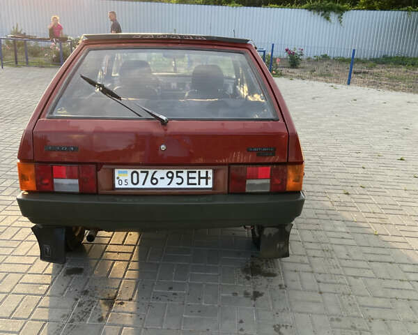 Красный ВАЗ 2109, объемом двигателя 1.5 л и пробегом 274 тыс. км за 815 $, фото 4 на Automoto.ua