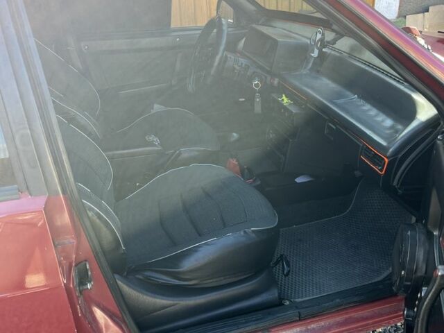 Красный ВАЗ 2109, объемом двигателя 1.3 л и пробегом 96 тыс. км за 1200 $, фото 4 на Automoto.ua