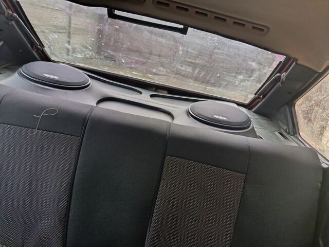 Красный ВАЗ 2109, объемом двигателя 1.5 л и пробегом 1000 тыс. км за 999 $, фото 2 на Automoto.ua