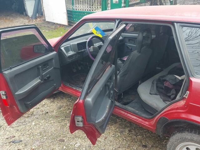 Красный ВАЗ 2109, объемом двигателя 1.3 л и пробегом 400 тыс. км за 1100 $, фото 4 на Automoto.ua