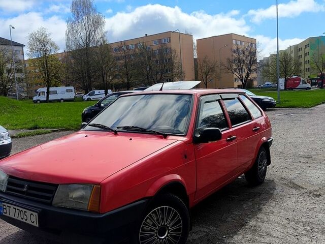 Красный ВАЗ 2109, объемом двигателя 1.3 л и пробегом 220 тыс. км за 2000 $, фото 7 на Automoto.ua