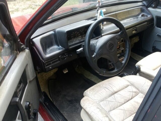 Красный ВАЗ 2109, объемом двигателя 1.3 л и пробегом 30 тыс. км за 550 $, фото 1 на Automoto.ua