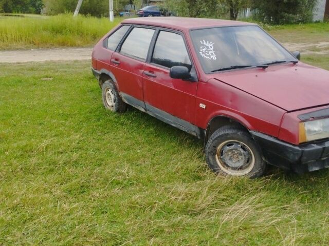 Красный ВАЗ 2109, объемом двигателя 1.3 л и пробегом 52 тыс. км за 560 $, фото 3 на Automoto.ua