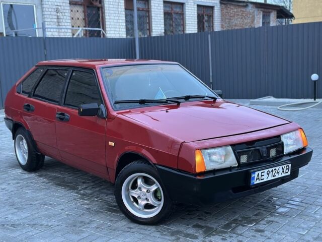 Красный ВАЗ 2109, объемом двигателя 1.3 л и пробегом 300 тыс. км за 950 $, фото 1 на Automoto.ua