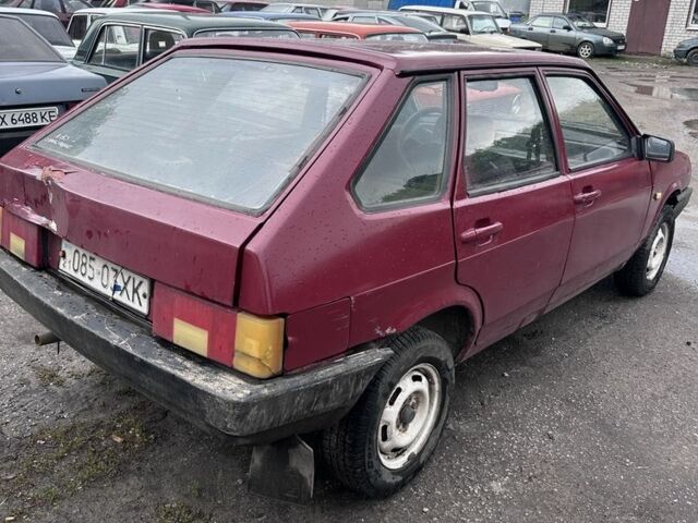 Красный ВАЗ 2109, объемом двигателя 0 л и пробегом 123 тыс. км за 650 $, фото 2 на Automoto.ua