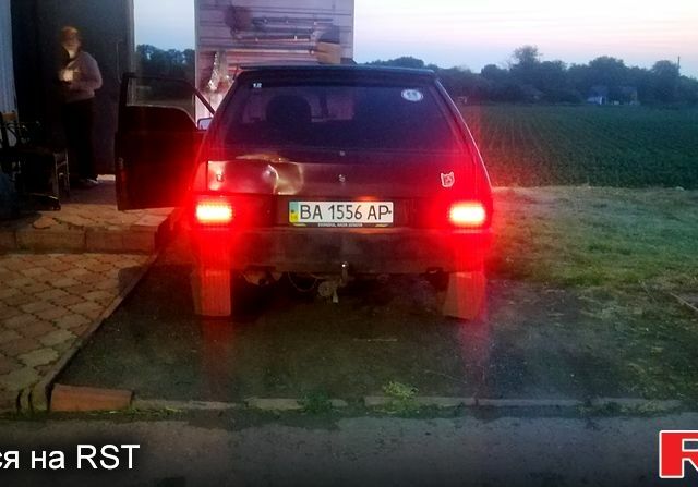 Красный ВАЗ 2109, объемом двигателя 1.6 л и пробегом 0 тыс. км за 1000 $, фото 6 на Automoto.ua