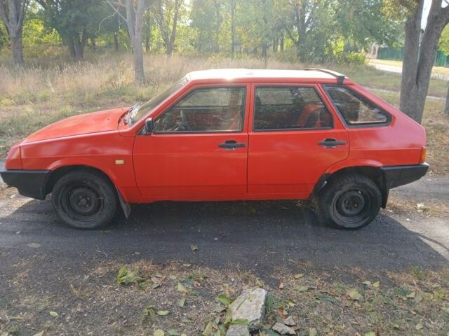 Красный ВАЗ 2109, объемом двигателя 1.3 л и пробегом 50 тыс. км за 900 $, фото 3 на Automoto.ua
