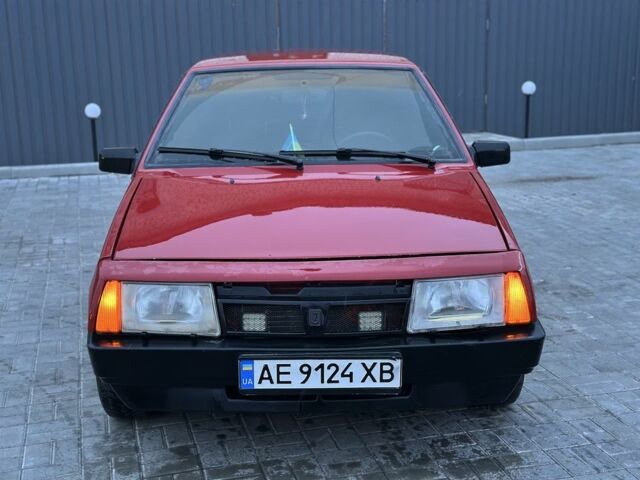 Красный ВАЗ 2109, объемом двигателя 1.3 л и пробегом 300 тыс. км за 950 $, фото 2 на Automoto.ua