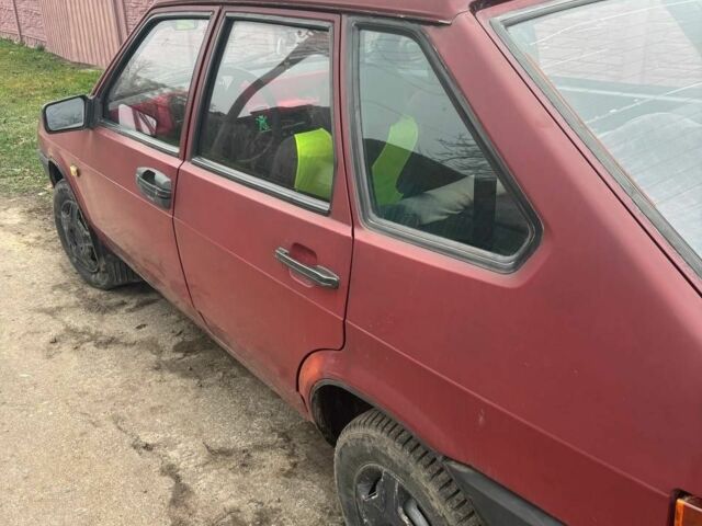 Червоний ВАЗ 2109, об'ємом двигуна 1.5 л та пробігом 150 тис. км за 833 $, фото 1 на Automoto.ua